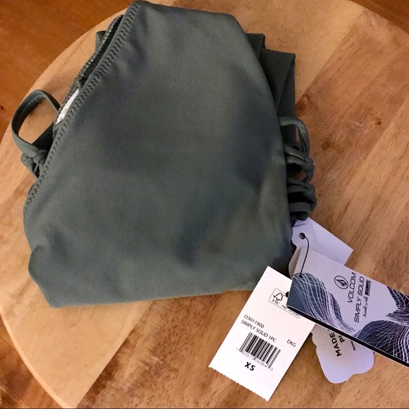 Sold ✅ NWT Volcom one piece swimsuit plunge - Picture 12 of 15